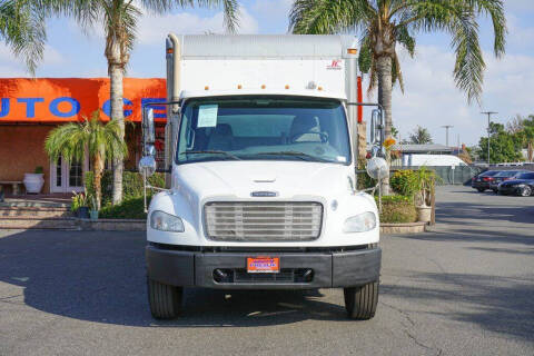 2013 Freightliner M2 106