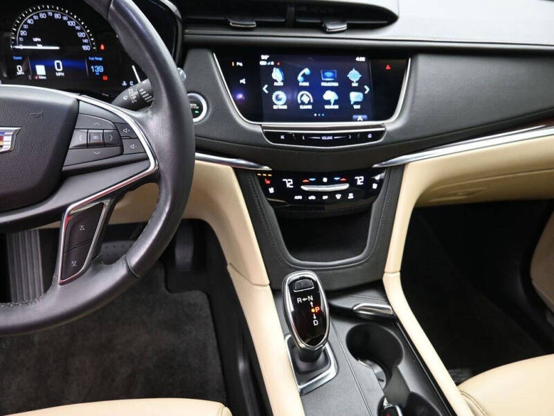 2018 Cadillac XT5 Premium Luxury