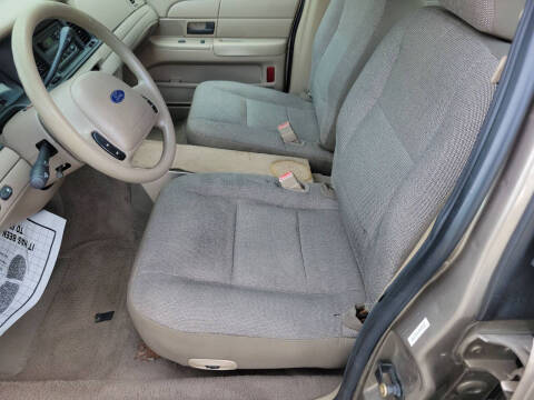 2004 Ford Crown Victoria