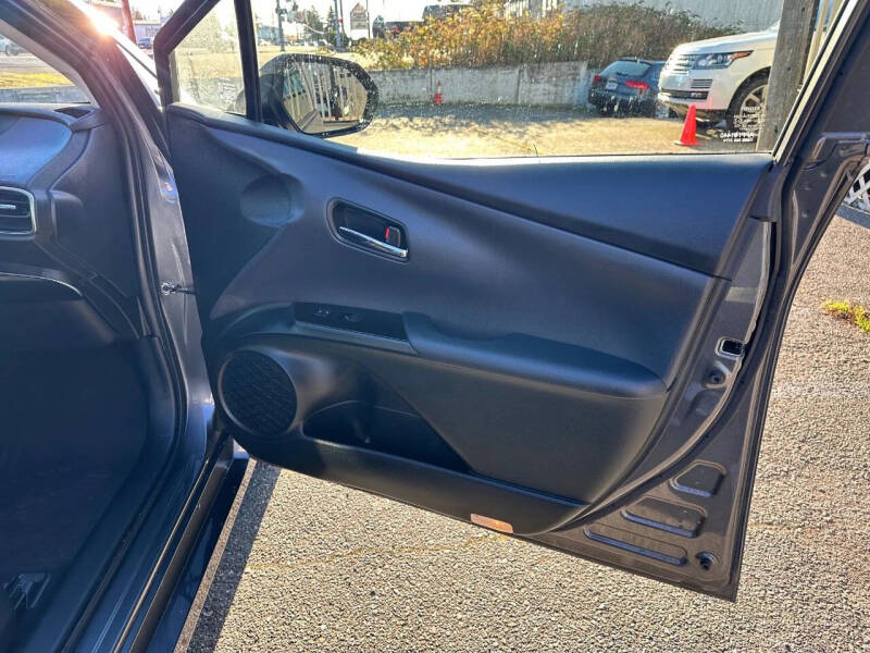 2021 Toyota Prius LE AWD-e