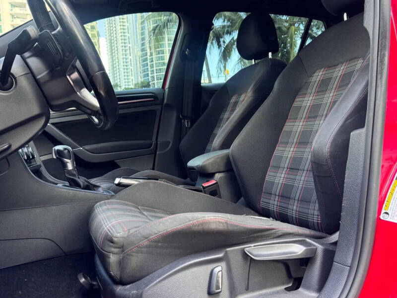 2017 Volkswagen Golf GTI S