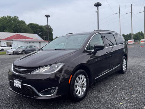 2017 Chrysler Pacifica Touring-L