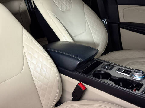 2023 Ford Edge Titanium