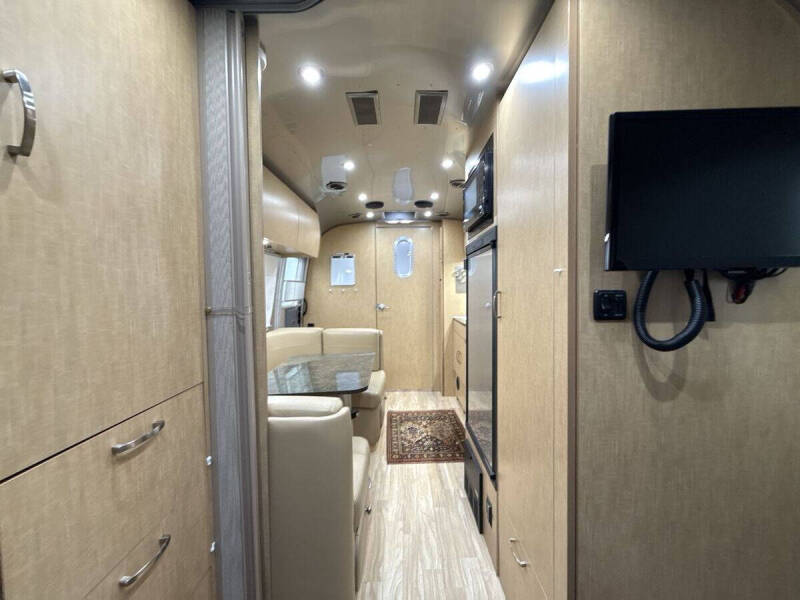 2017 Airstream Flying Cloud