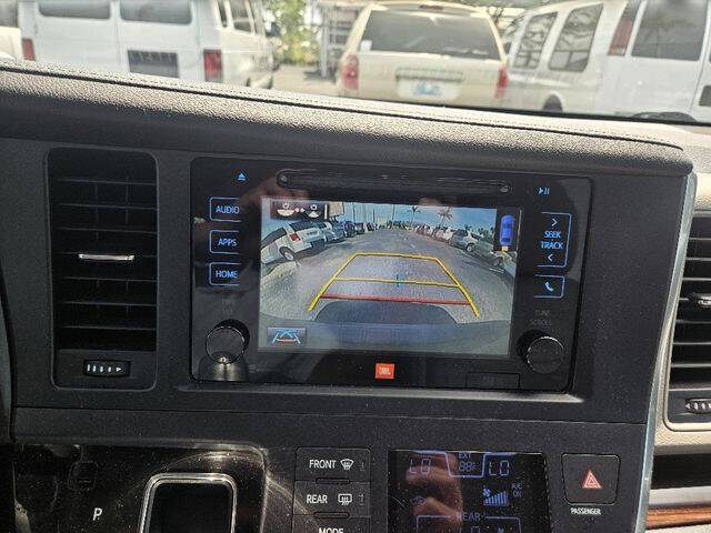 2015 Toyota Sienna