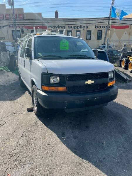 2009 Chevrolet Express Cargo for sale at Drive Deleon in Yonkers NY