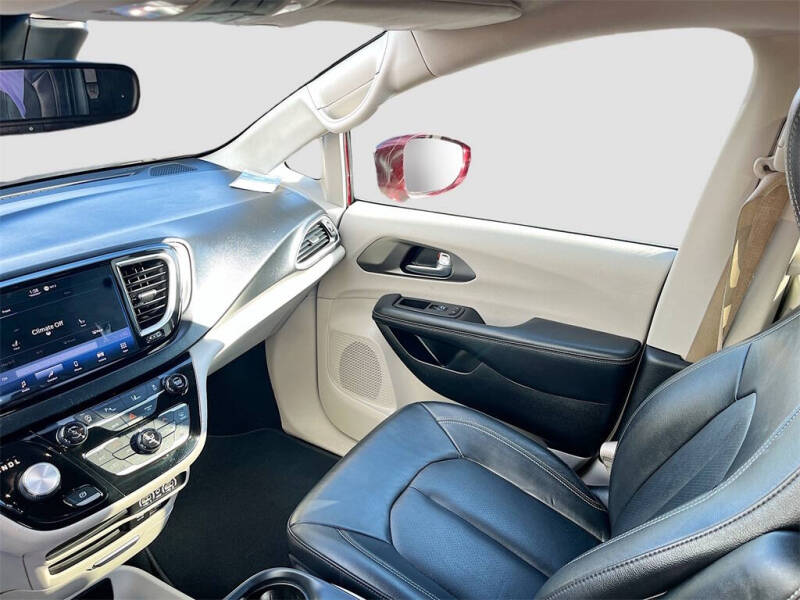 2022 Chrysler Pacifica Touring L