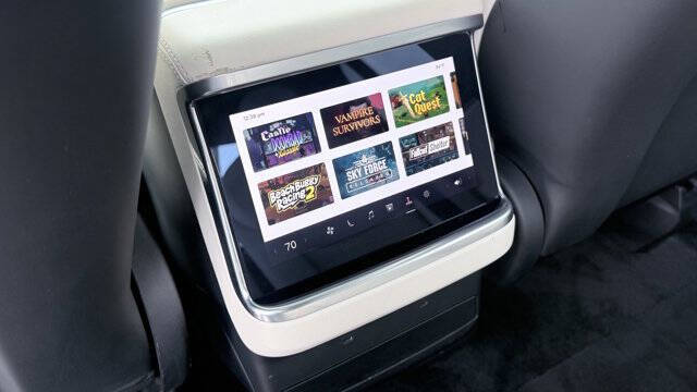 2023 Tesla Model X Standard Range