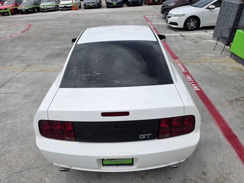 2007 Ford Mustang GT Deluxe