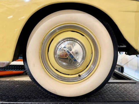 1948 Ford Super Deluxe