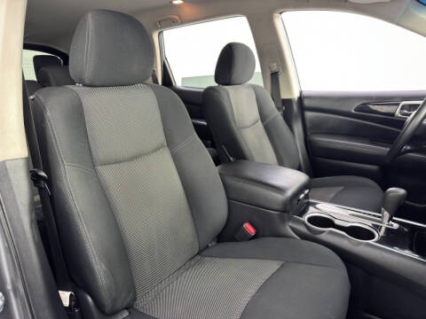 2020 Nissan Pathfinder S