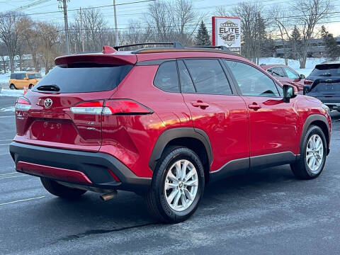2024 Toyota Corolla Cross LE