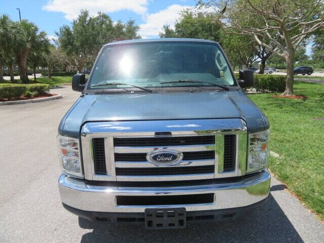 2013 Ford E-Series E-150 XLT