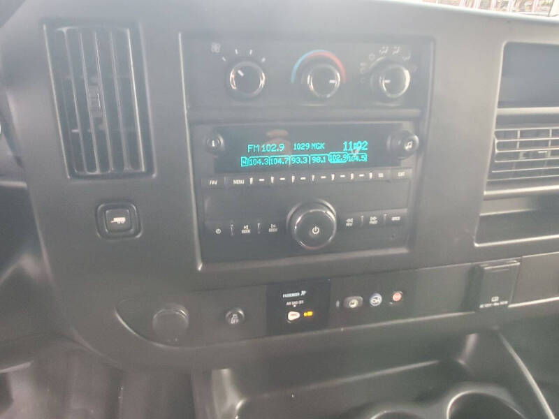 2023 Chevrolet Express 2500