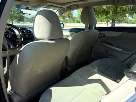 2012 Toyota Corolla LE