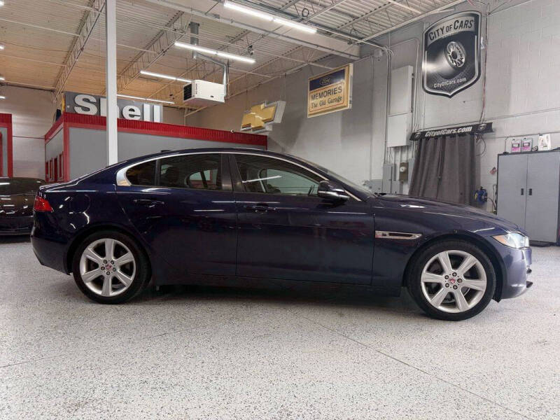 2017 Jaguar XE 25t Premium