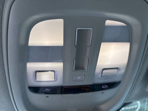 2023 Volvo XC40 B5 Plus Bright Theme