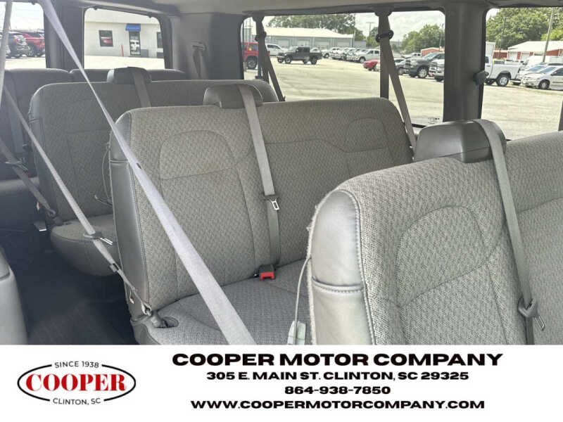 2025 Chevrolet Express LS 3500