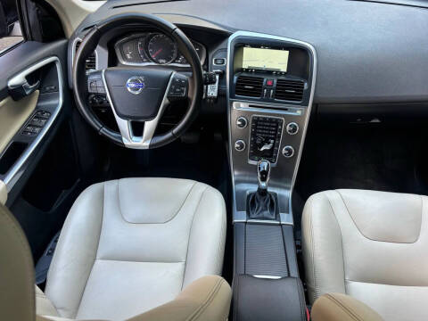 2016 Volvo XC60 T6 Drive-E