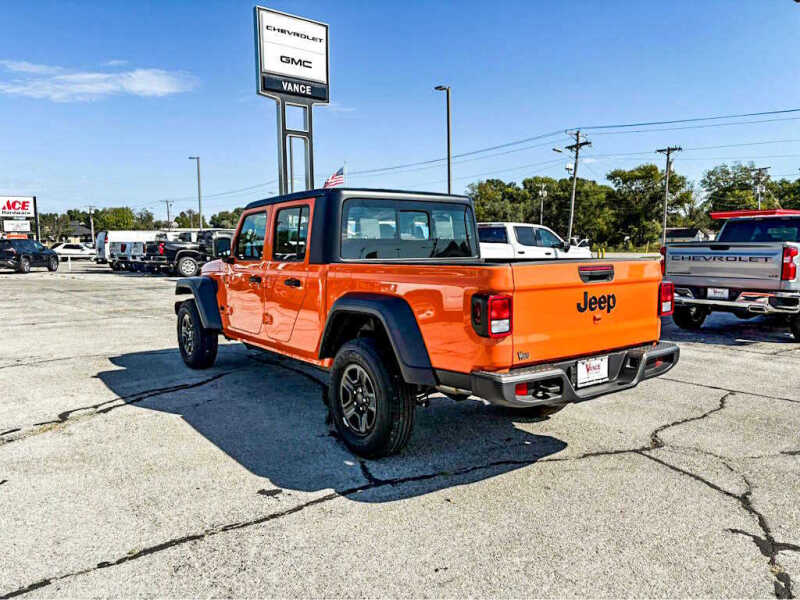 2025 Jeep Gladiator Sport