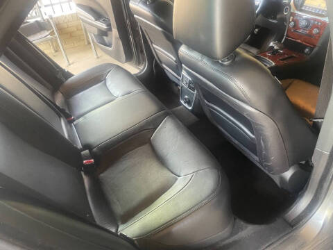 2012 Chrysler 300 Limited