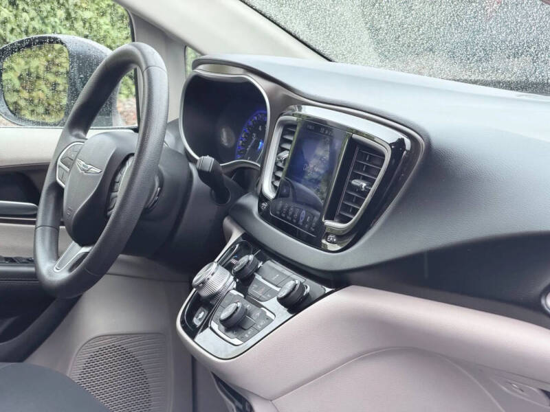 2017 Chrysler Pacifica Touring