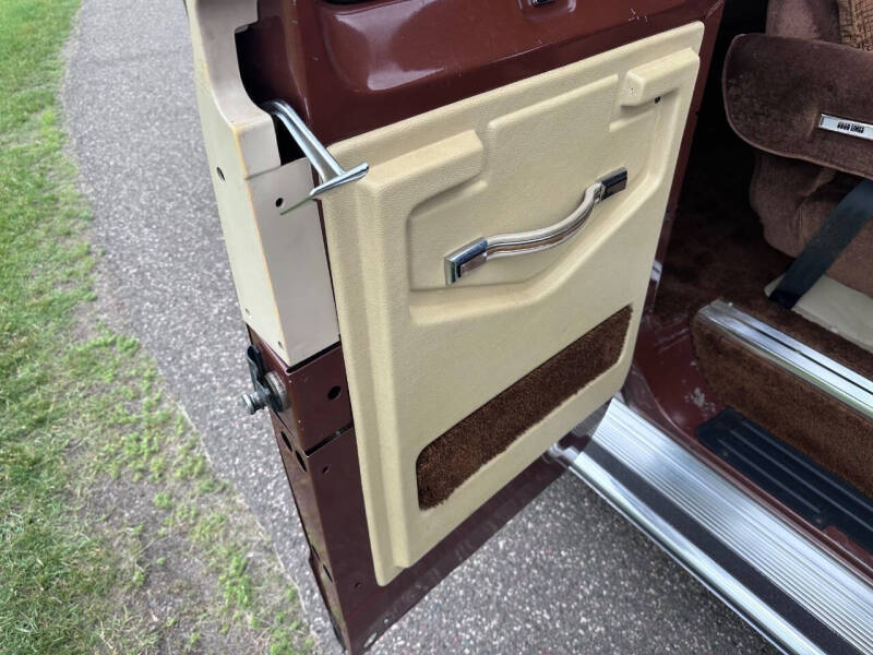 1984 Dodge Ram Van