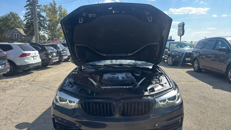 2019 BMW 5 Series 540i