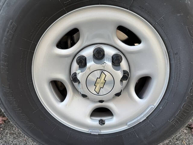 2024 Chevrolet Express 2500