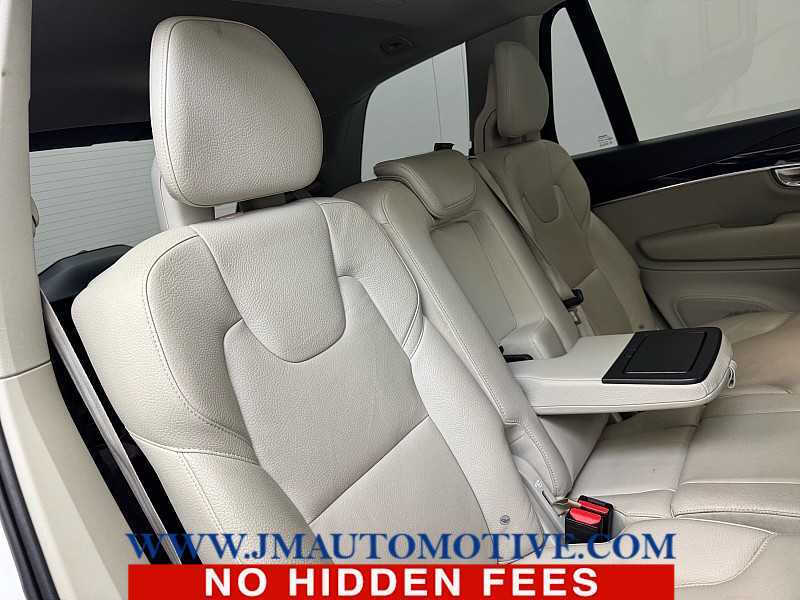 2019 Volvo XC90 T6 Momentum