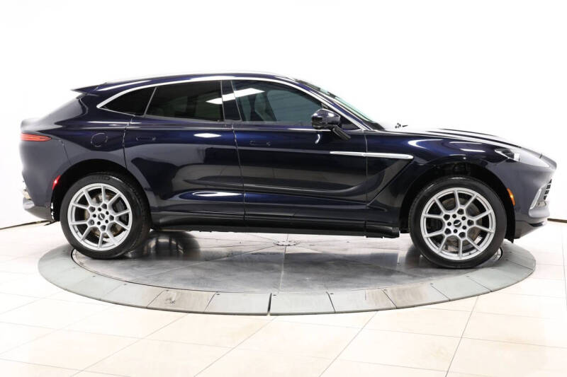 2021 Aston Martin DBX
