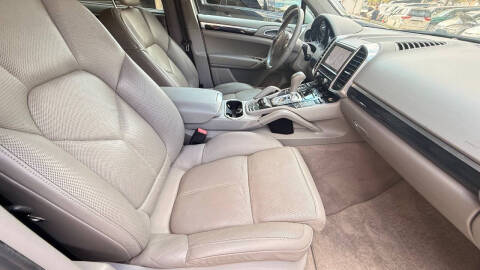 2011 Porsche Cayenne S Hybrid