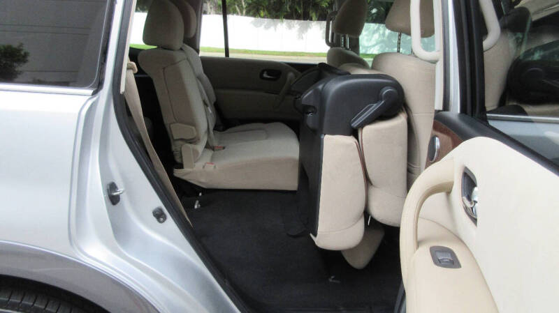 2017 Nissan Armada SV