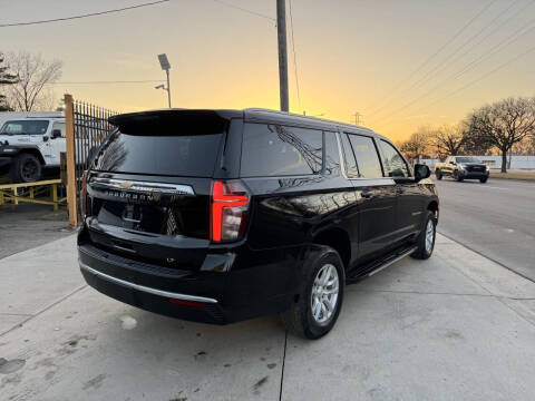 2023 Chevrolet Suburban LT