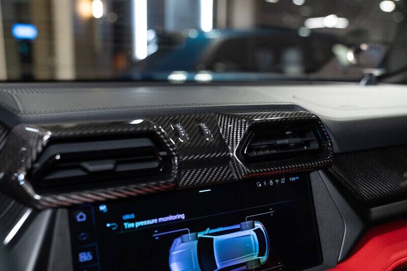 2026 Lamborghini Urus SE