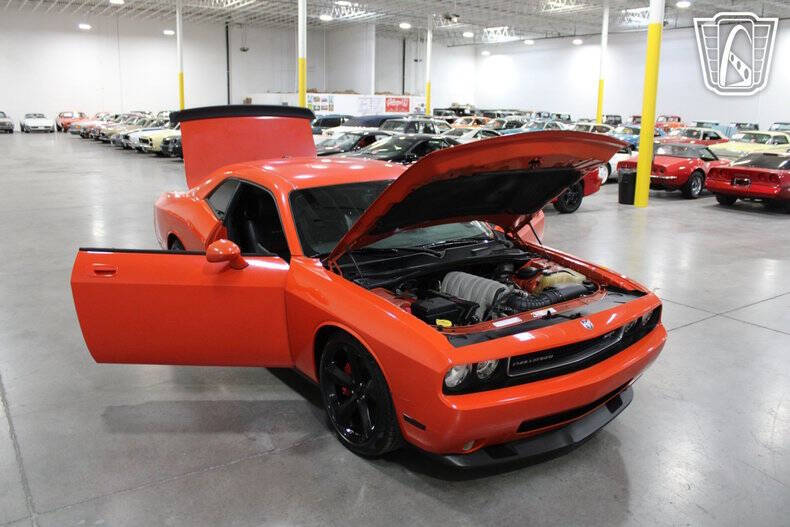 2009 Dodge Challenger SRT8