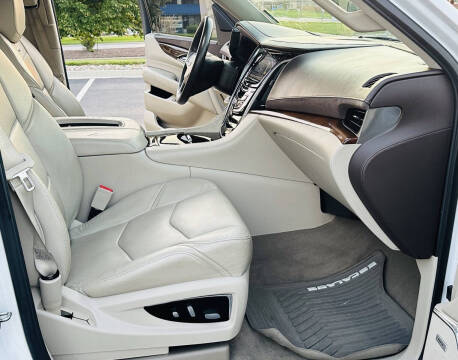 2017 Cadillac Escalade Premium Luxury