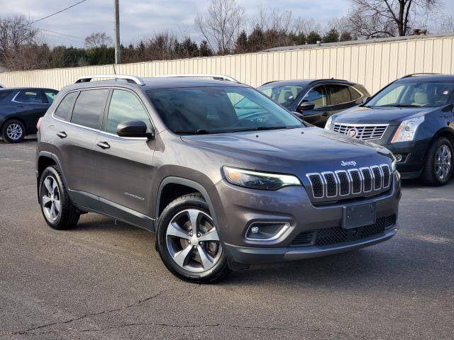 2019 Jeep Cherokee for sale at Miller Auto Sales in Saint Louis MI