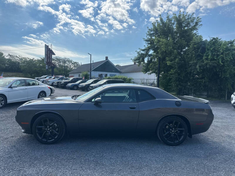 2022 Dodge Challenger SXT