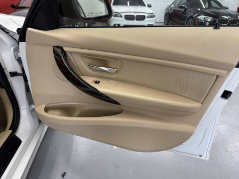 2015 BMW 3 Series 320i