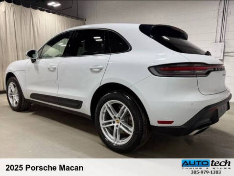 2025 Porsche Macan