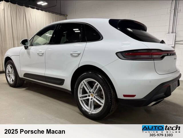 2025 Porsche Macan