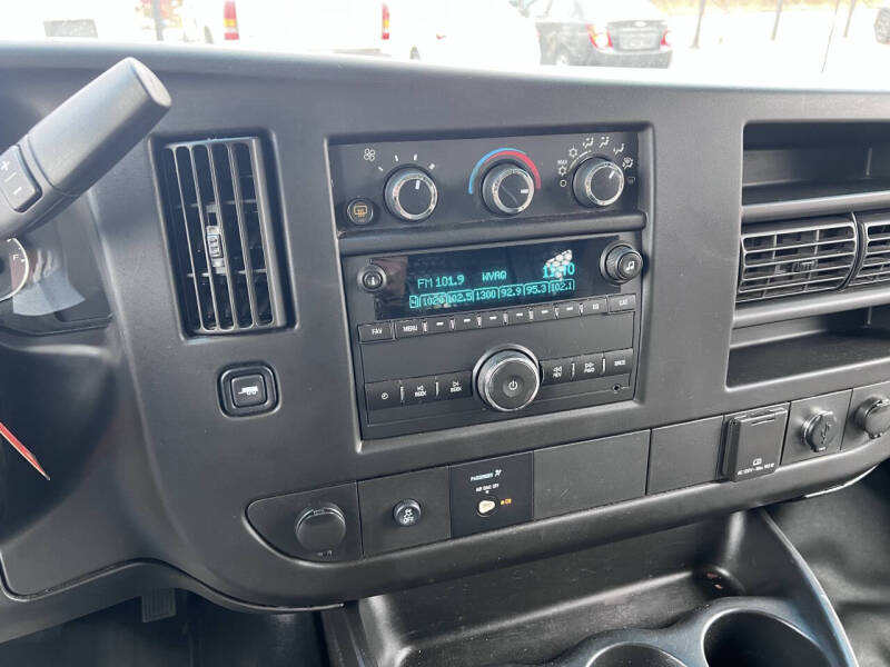 2017 GMC Savana 2500