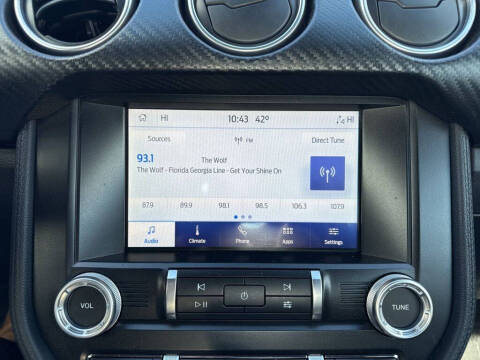 2022 Ford Mustang EcoBoost