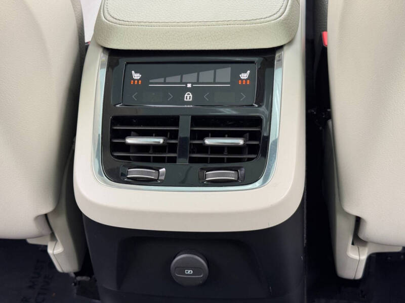 2021 Volvo XC90 Recharge T8 Inscription Expression 7P