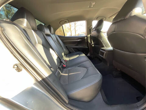 2019 Toyota Camry SE