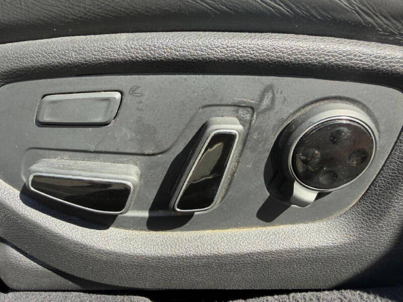 2016 Hyundai Genesis