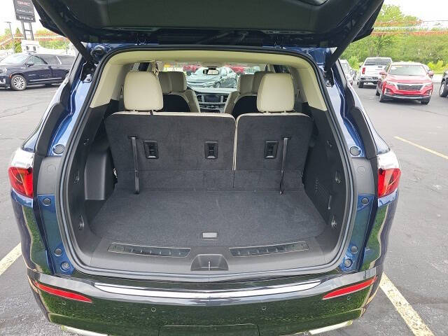 2022 Buick Enclave Essence