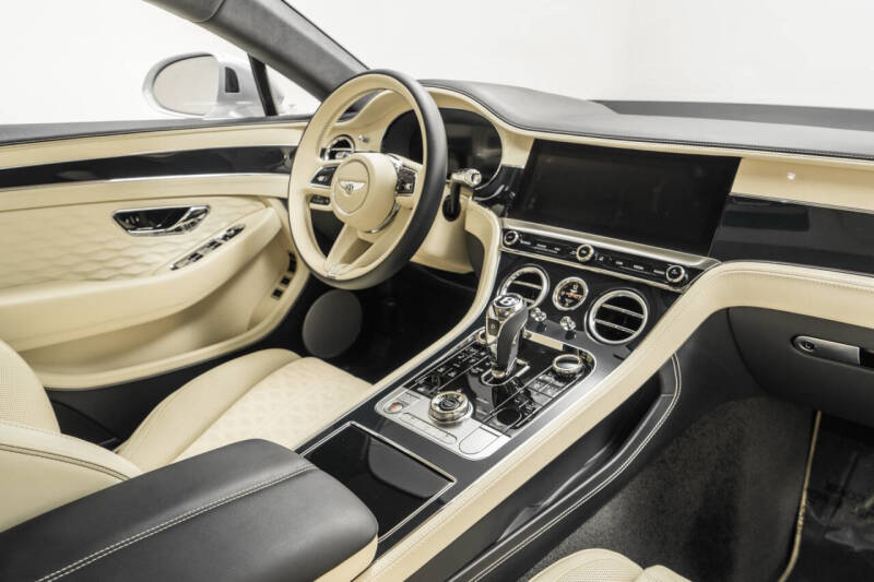 2025 Bentley Continental