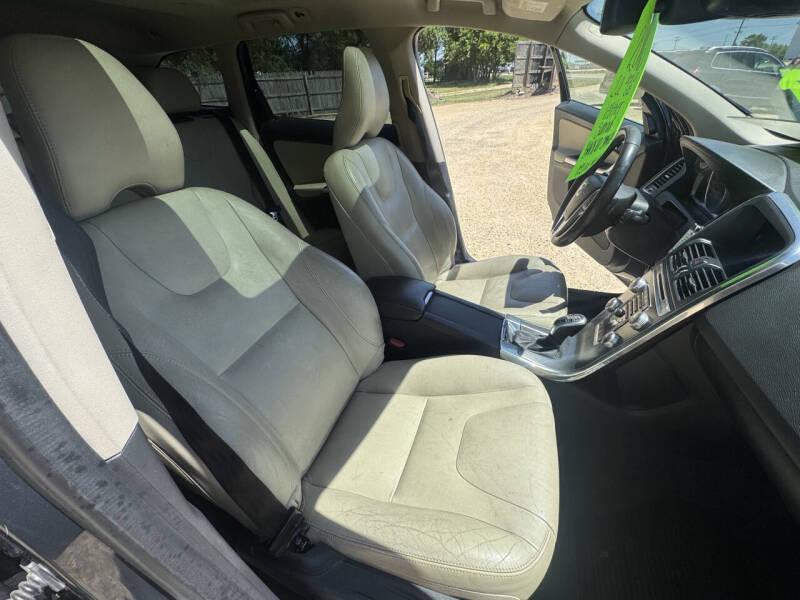 2016 Volvo XC60 T5 Drive-E Premier